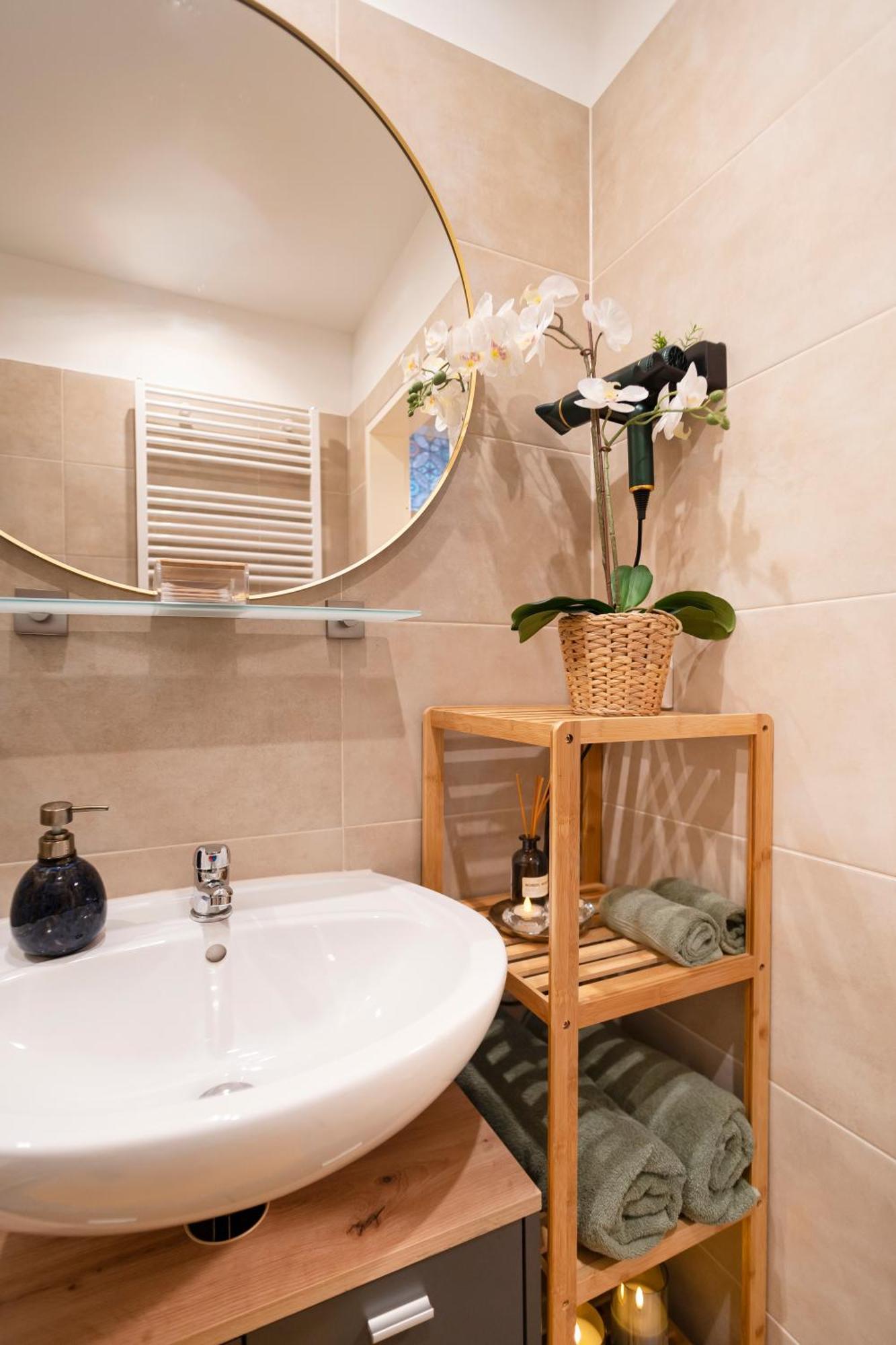 Premium Apartment Inspiriert Von Marilyn Monroe-Bremen City Center Exterior photo